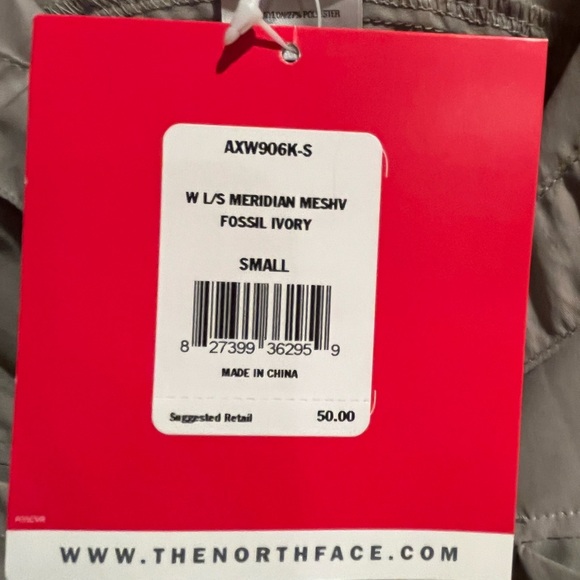 North Face shirt - Picture 4 of 6